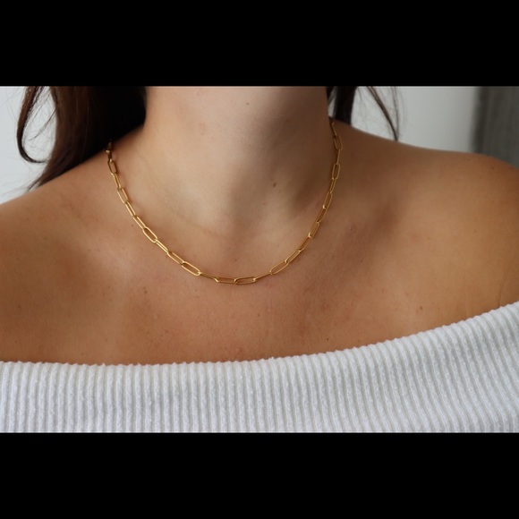 14K Gold Thin Link Chain Necklace - Picture 2 of 4